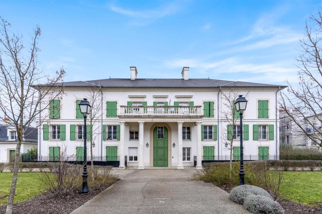 Apartment Disneyland-paris, 8pers, Wifi, Netflix, 2 Parkings Serris